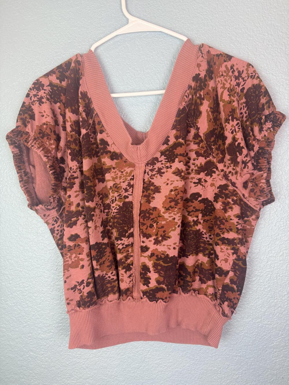 Pilcro Sweater Womens Medium Pink Floral V-Neck Short Sleeve Knit Top Ruffle